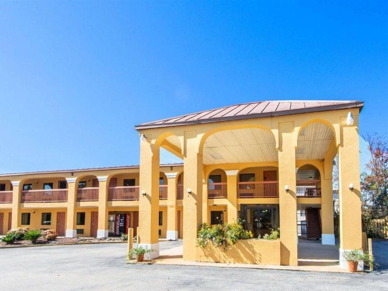 Days Inn By Wyndham Opelika Dış mekan fotoğraf