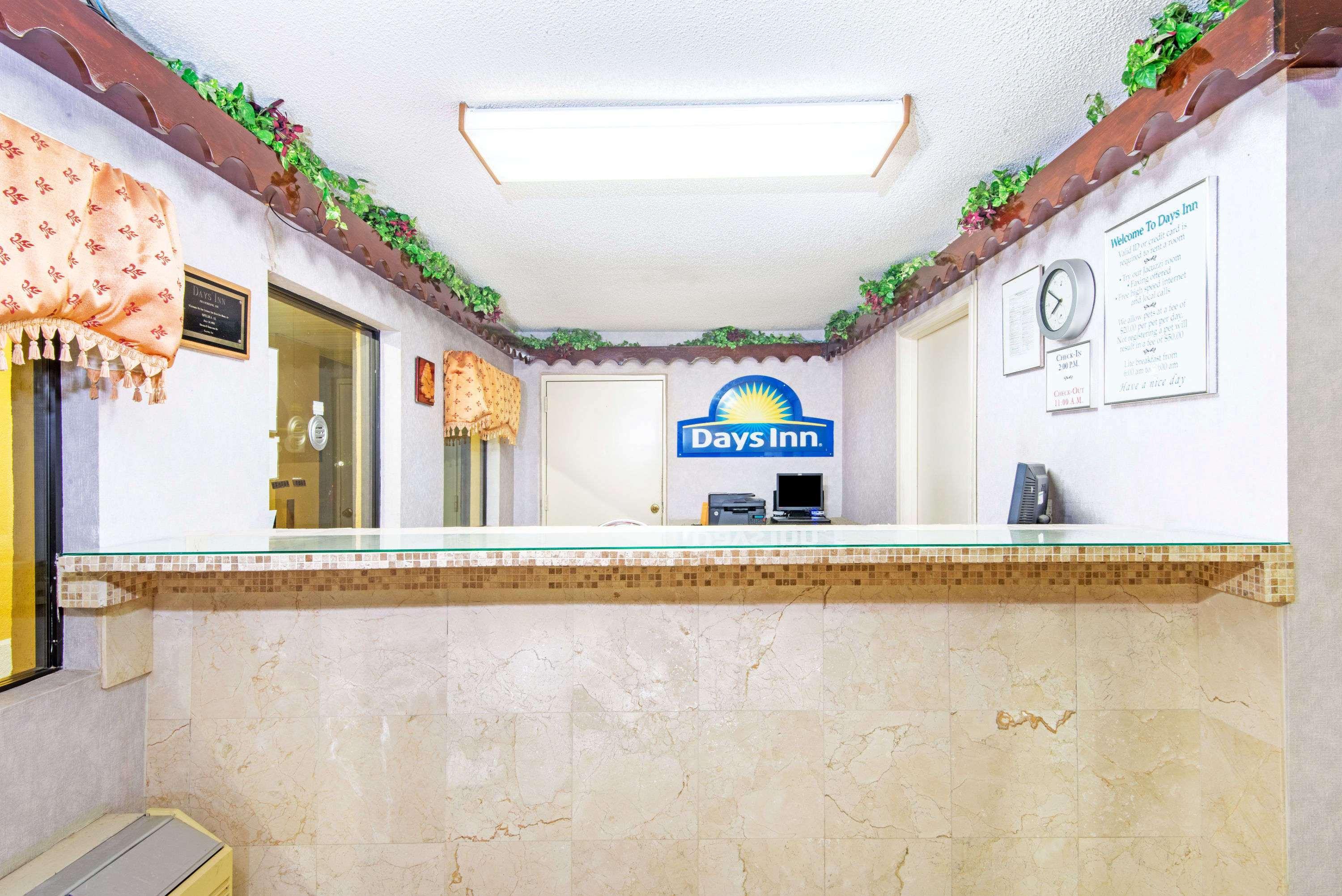Days Inn By Wyndham Opelika Dış mekan fotoğraf